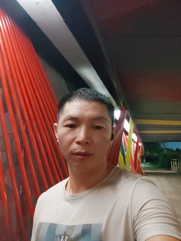 夜猫的第一张照片--珠海相亲服务中心