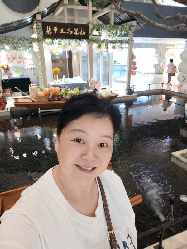 丁姐爱生活的第三张照片--珠海相亲服务中心