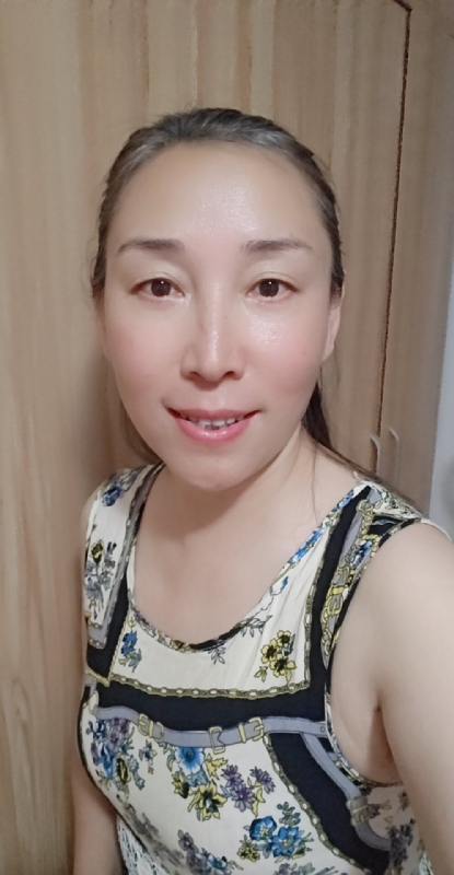 晓琴的第二张照片--珠海相亲服务中心