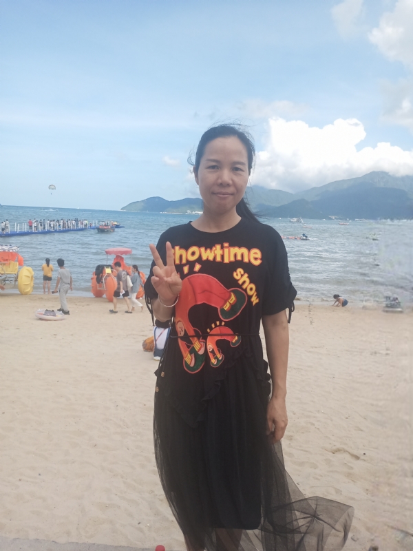 容容的第一张照片--珠海相亲服务中心