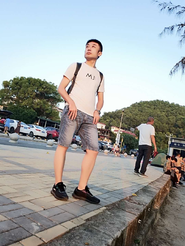俊皓的第一张照片--珠海相亲服务中心