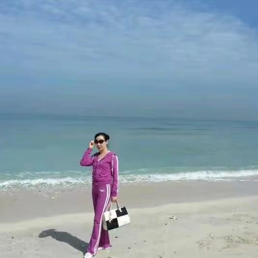 红红的第一张照片--珠海相亲服务中心