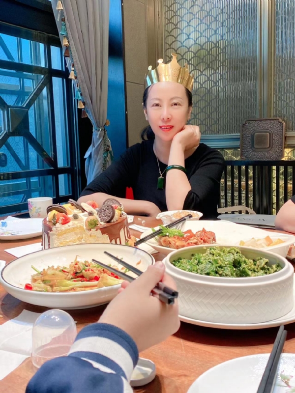 红红的第二张照片--珠海相亲服务中心