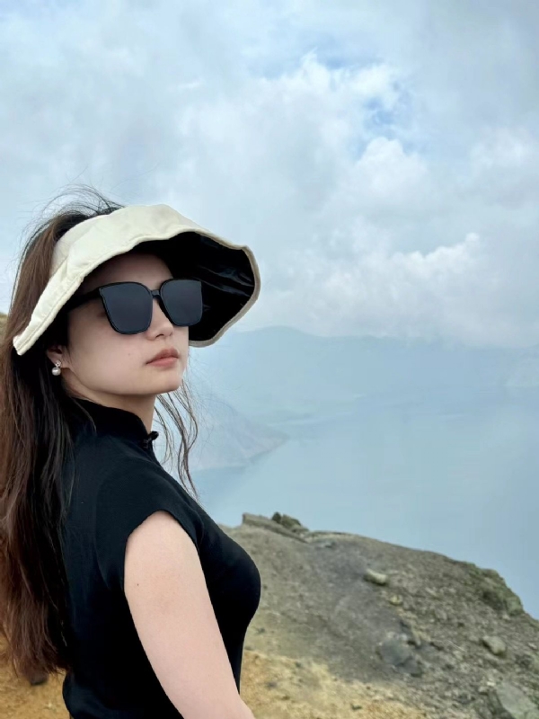 随梦的第一张照片--珠海相亲服务中心