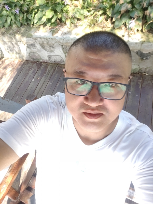 羊十八的第一张照片--珠海相亲服务中心