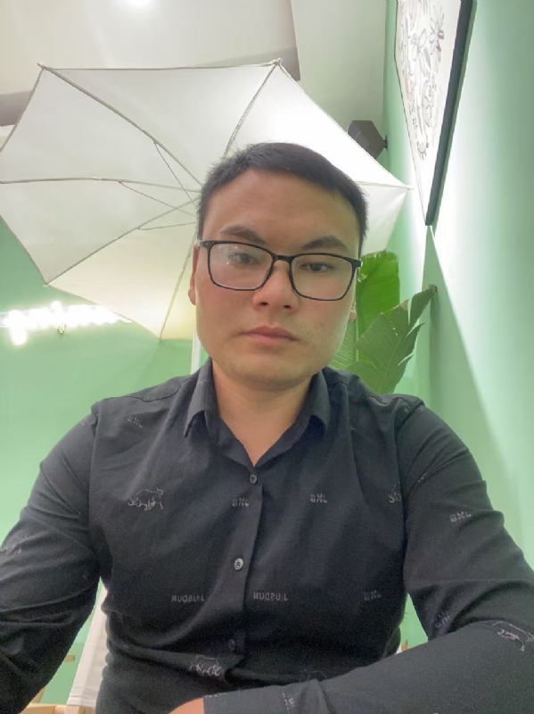 像风一样自由的第一张照片--珠海相亲服务中心