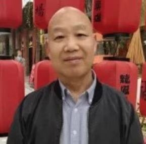 教师作家诗人的第一张照片--珠海相亲服务中心