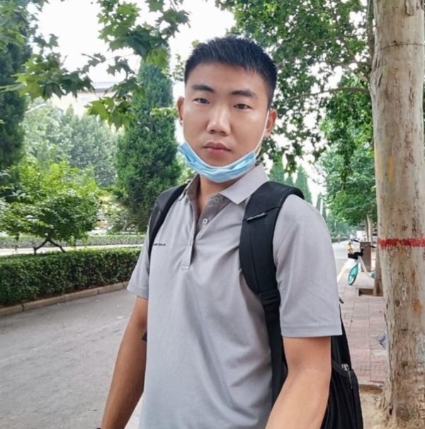 90年男征婚的第一张照片--珠海相亲服务中心