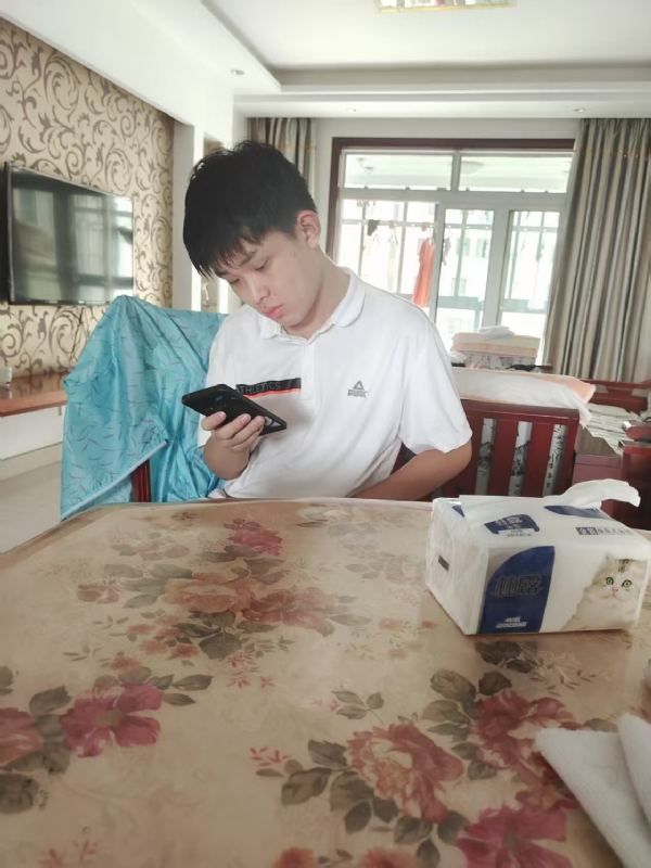 铁在烧的第一张照片--珠海相亲服务中心