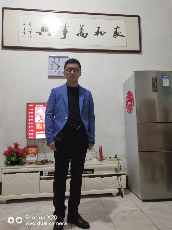 孤独的狼的第一张照片--珠海相亲服务中心