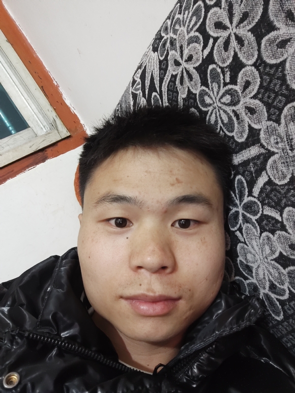 麒麟区幼儿园扛把子的第三张照片--珠海相亲服务中心