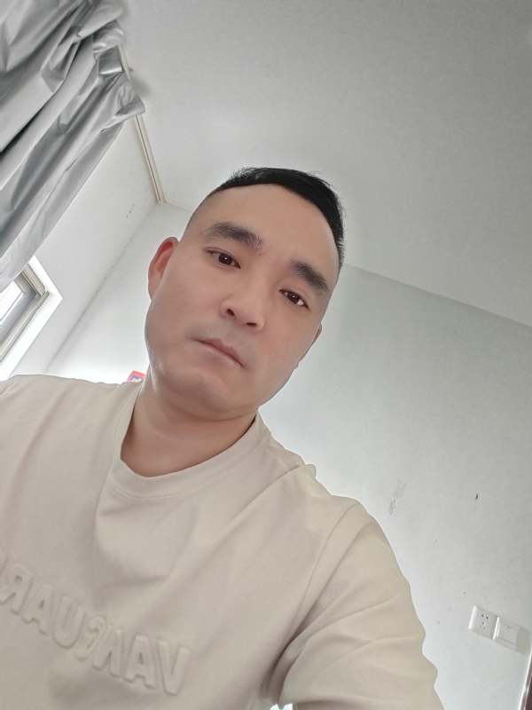 小锋的第一张照片--珠海相亲服务中心