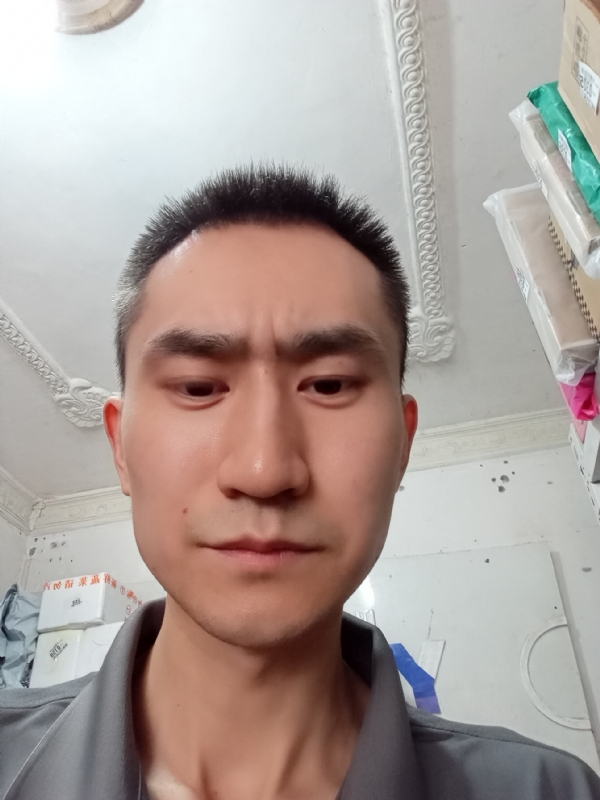 西门吹雪的第一张照片--珠海相亲服务中心