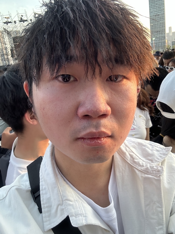 会修电脑的小杨的第一张照片--珠海相亲服务中心