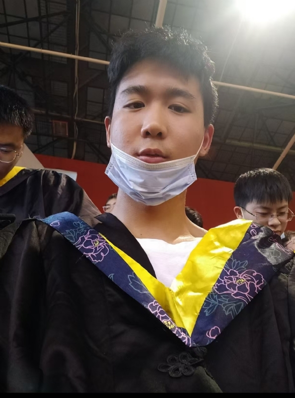 落落大方的第一张照片--珠海相亲服务中心