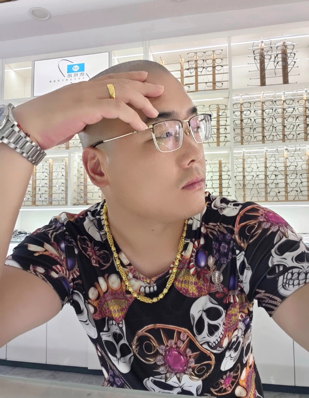 一生诺言的第一张照片--珠海相亲服务中心