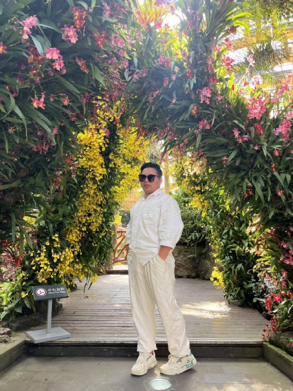 少一点的第一张照片--珠海相亲服务中心