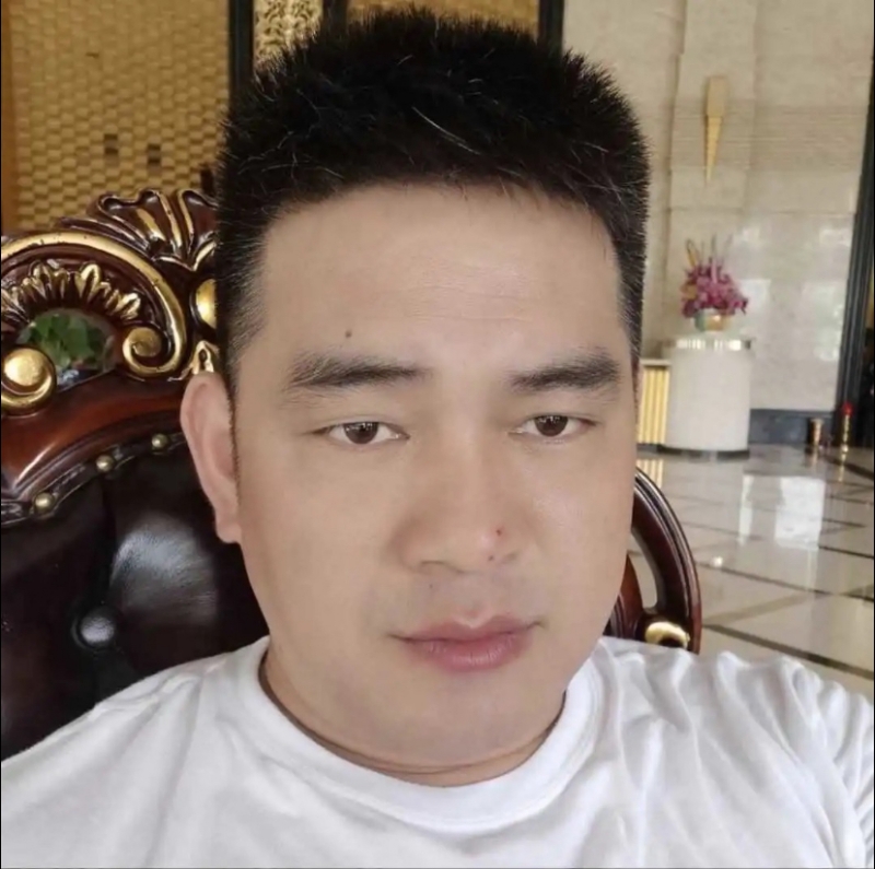 随风的第一张照片--珠海相亲服务中心