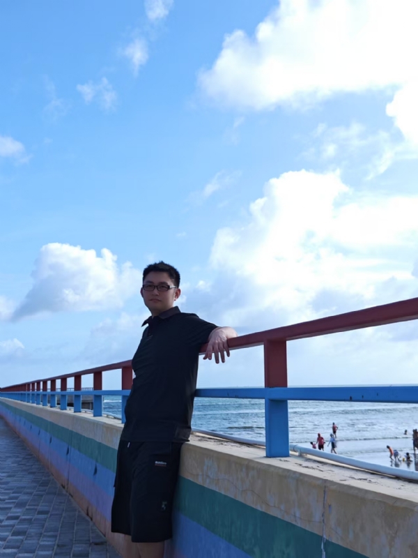 威wei的第二张照片--珠海相亲服务中心