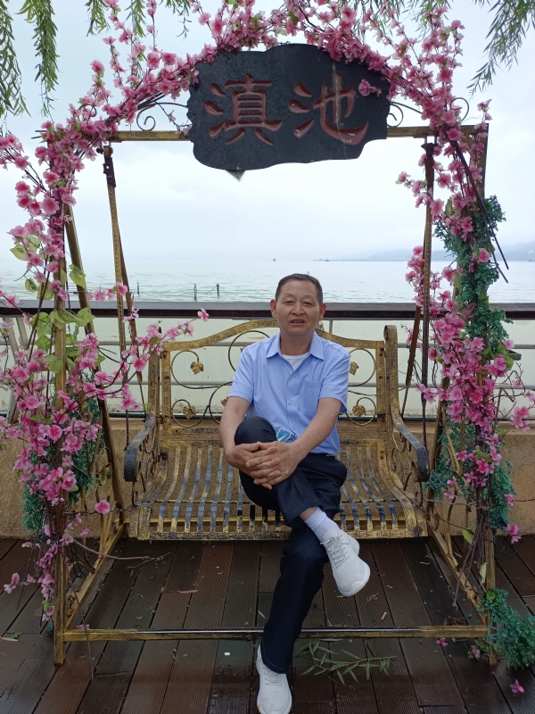 奋斗的第二张照片--珠海相亲服务中心