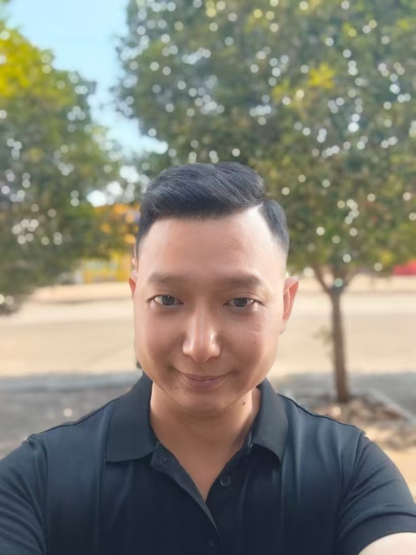 巷子里的猫的第一张照片--珠海相亲服务中心