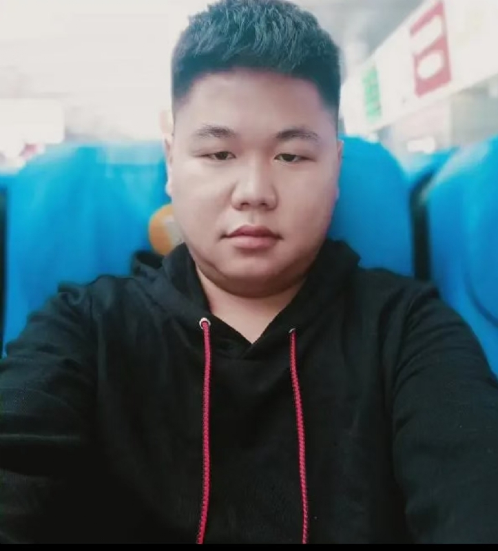 黄斌的第一张照片--珠海相亲服务中心