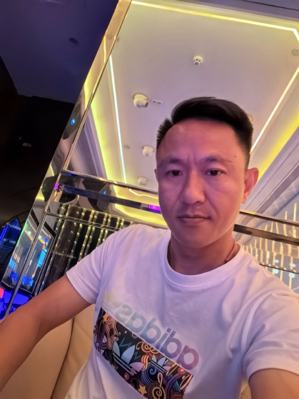 辞岸的第二张照片--珠海相亲服务中心