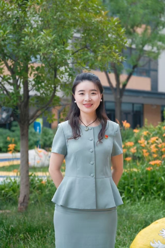 弯弯的第一张照片--珠海相亲服务中心